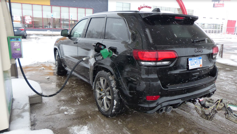 Illustration for article titled Towing An Old Jeep Through An Ice Storm With A 707 HP Jeep Grand Cherokee Trackhawk Was Truly Terrifying
